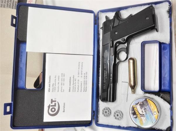 PISTOLA UMAREX ARIA COMPRESSA LIBERA VENDITA MOD. COLT GOVERNMENT 1911 CAL.  4,5