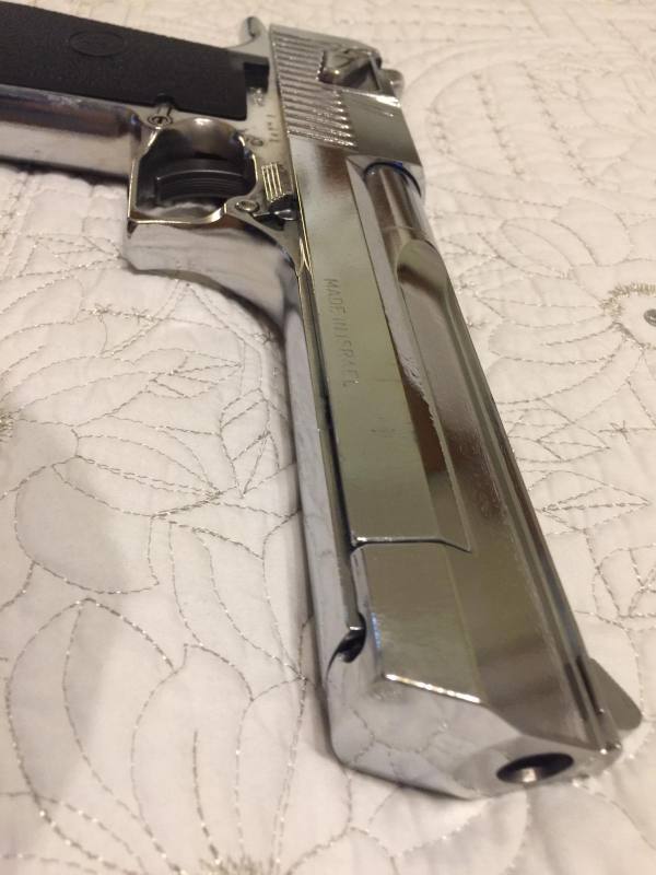 DESERT EAGLE  ISRAEL INDUSTRIE 44 MAGNUM