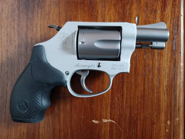 Smith & Wesson 637 Airweight come nuova