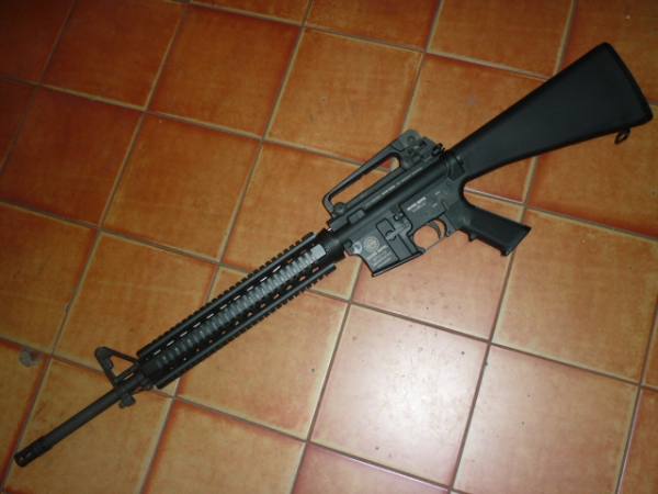 QUADRIRAIL M16 AR15 Colt Astra Norinco ecc