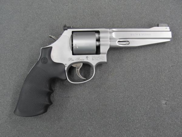 Vendo/Cedo  Smith & Wesson 986 9x21mm IMI