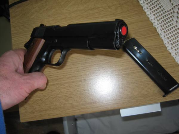 pistola a salve cal.8mm, modello 1911 a salve, marca Bruni